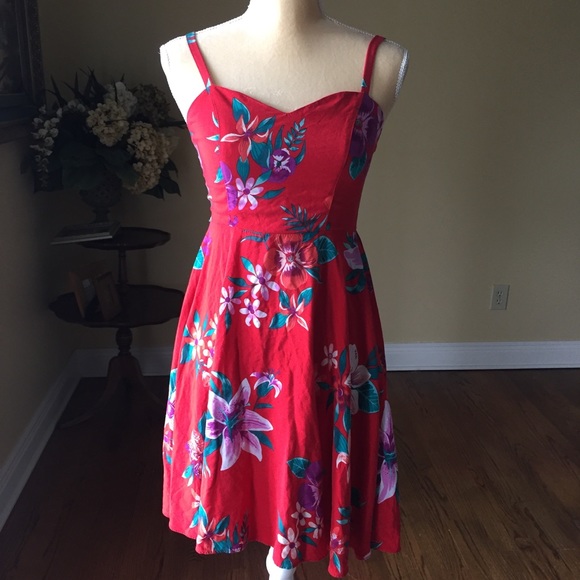 Old Navy Dresses & Skirts - Old Navy sweetheart tropical sundress EUC XS